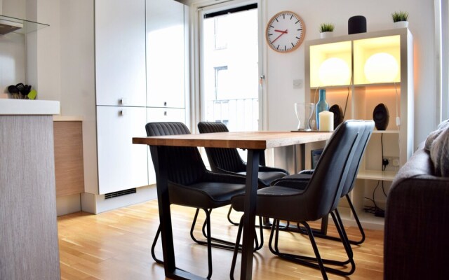 1 Bedroom Modern Flat in Central Edinburgh