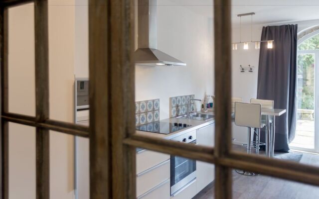 De Pierre Et De Lumiere