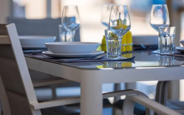 Charming Two-bedroom Mobile Homes Drage