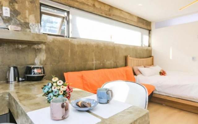 Muju Dada Pension [Built In 2016]