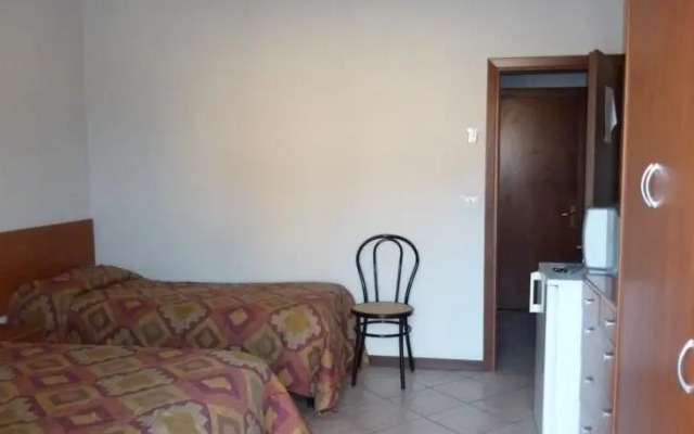 Viottolone Bed and Car