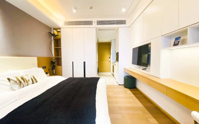 Rho Hotel