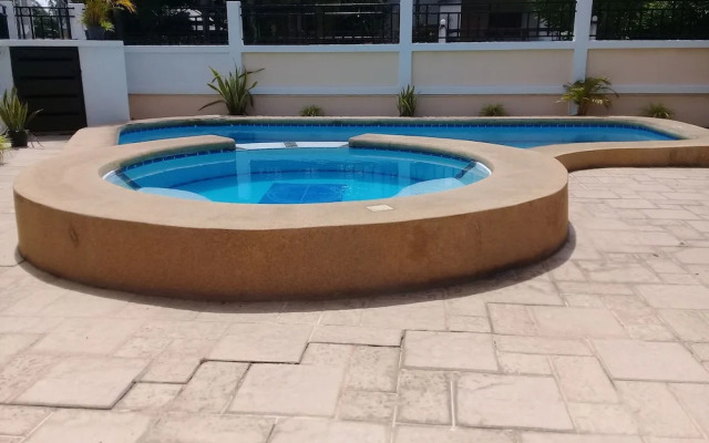 4 Bedroom House & Private Pool Pattaya