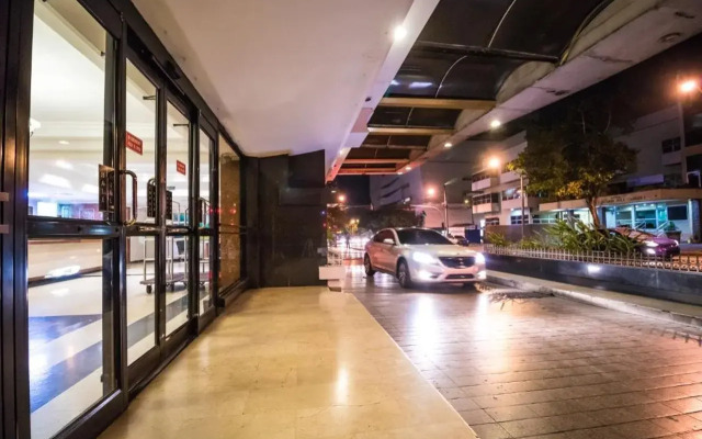 Отель Hotel Soloy & Casino Panamá by Faranda Express