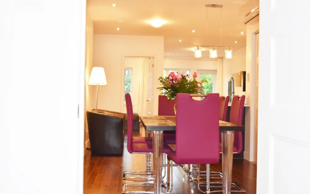 LMVR - LuxApt 3 - 7 bedrooms 2 bathrooms