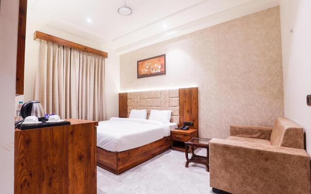 Hotel Taj Pearl