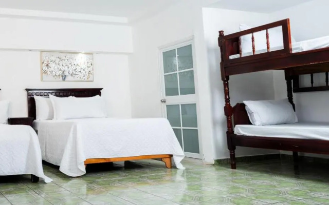 Hotel y Restaurante Leones Marinos
