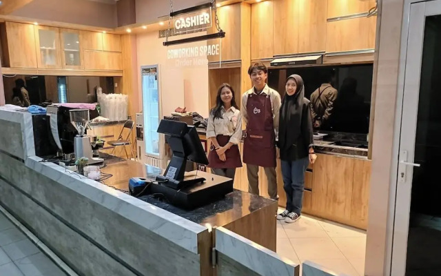 Karana Guesthouse Syariah Bandung & Luang Cafe