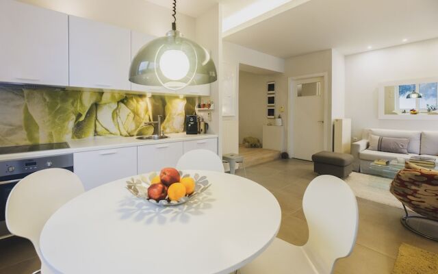 Stylish Garden Home - Holidays in Chania