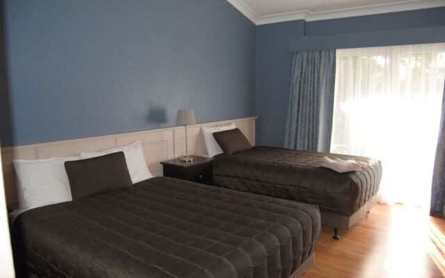 Airlie House Motor Inn