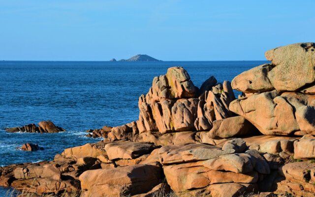 Alluring Holiday Home in L'armor-pleubian With Terrace