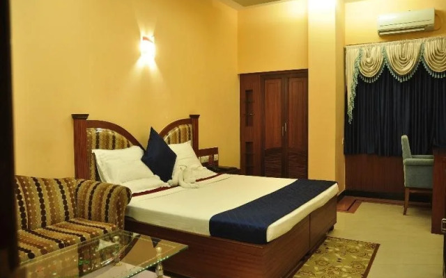 Grand Residency