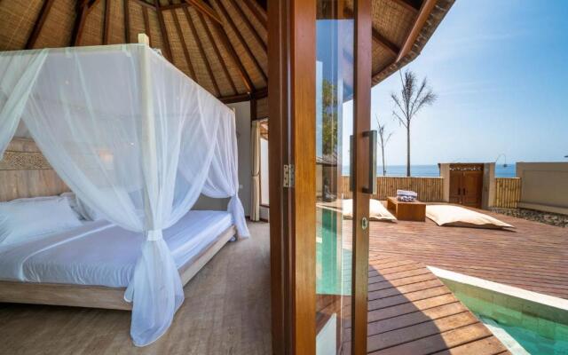 Blue Lagoon Avia Villas