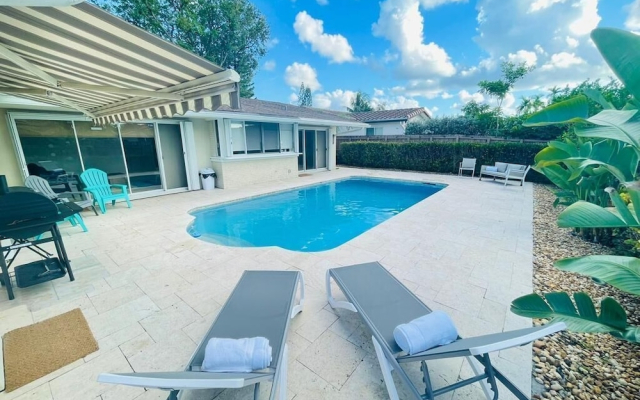 Luxurious 3BR Pool House. Lovely Place