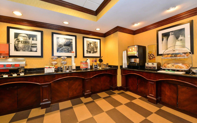 Hampton Inn by Hilton Petersburg Fort Lee