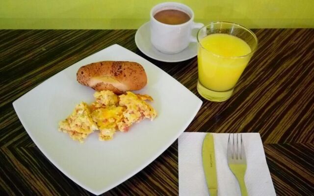 Hotel Lourdes Plaza