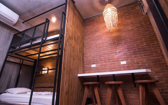 Connector Hostel