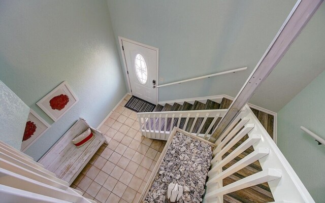 Baydreamer Vacation Home With Private Pool by Redawning