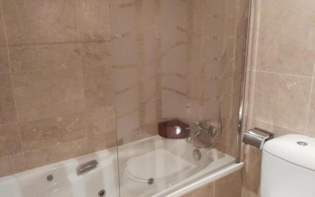 Apartamento 409 marina Real Puerto de la Duquesa playa
