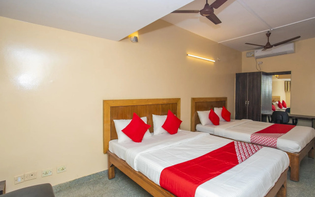 OYO 12965 Archana Comforts