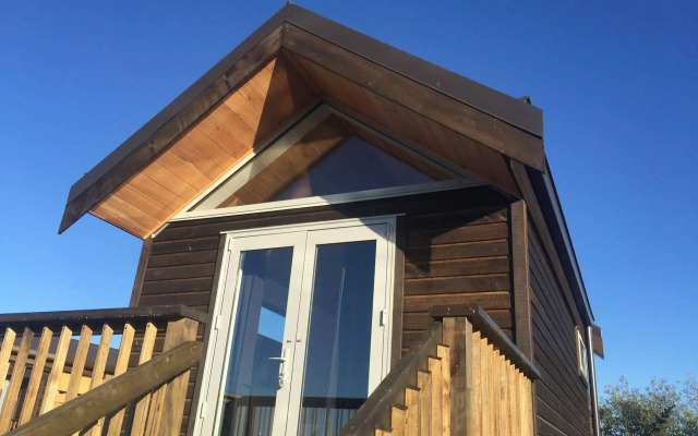 Appleby House & Rabbit Island Huts