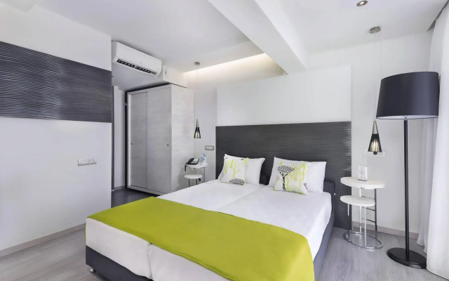 Отель Semiramis City