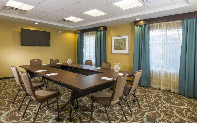 Hampton Inn & Suites San Bernardino