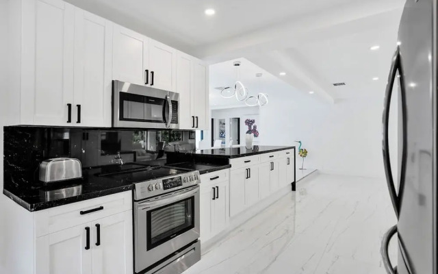 Hibiscus House in Fort Lauderdale