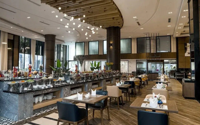 Ramada Hotel & Suites By Wyndham Halong Bay View