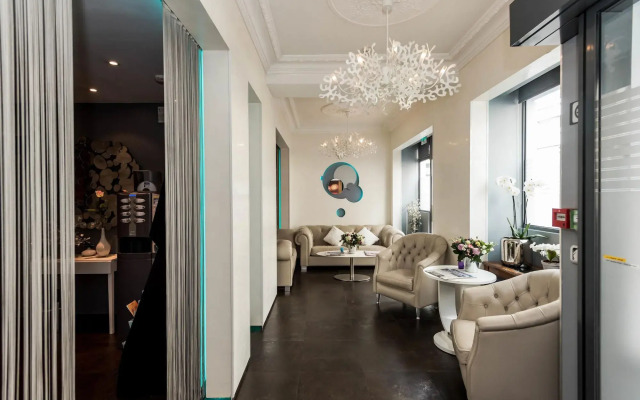 Hotel Lumières Montmartre Paris