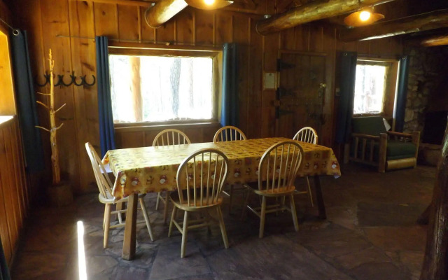 Arizona Mountain Inn and Cabins