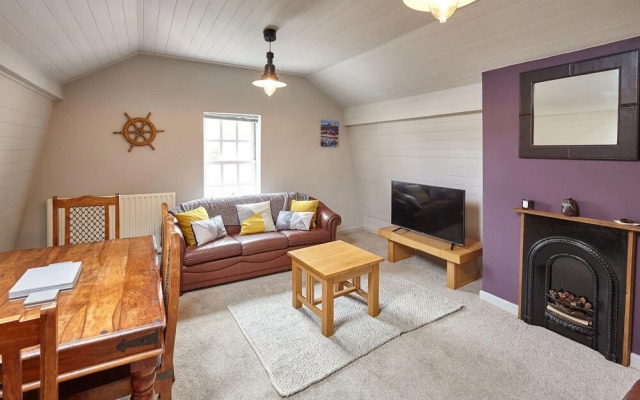 Host Stay Leesholme Loft