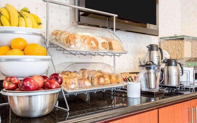 Comfort Suites Oceanside Camp Pendleton Area