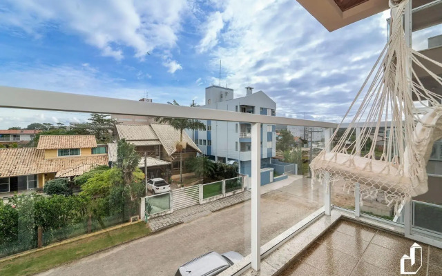 Apartamento com 02 dormitórios