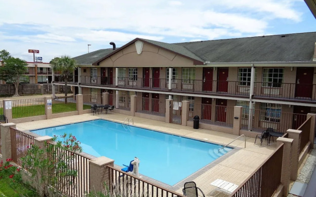 Super 8 Gulfport Near Biloxi