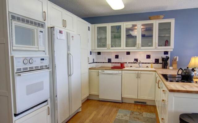 Pelican's Perch Duplex - 3 Br Home