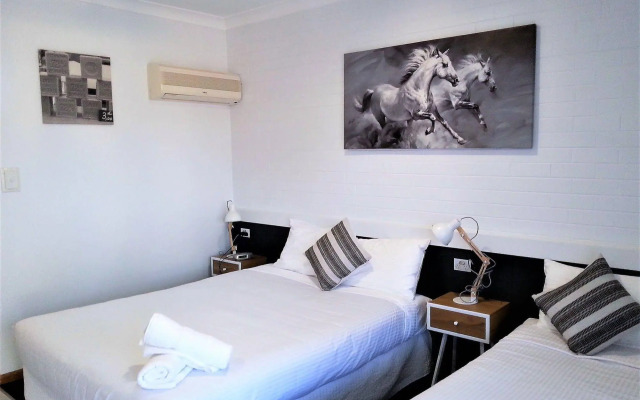 Kurri Motor Inn
