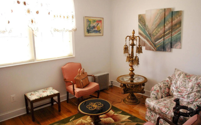 Delz Bed & Breakfast