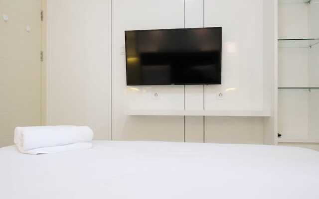 Spacey And Homey 2Br At Supermall Mansion Apartment