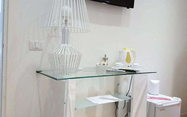 Chain Vatican Suites