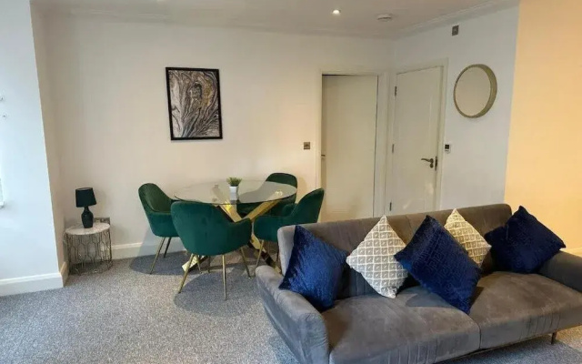 DH Aparthotels - Cromwell Apartment