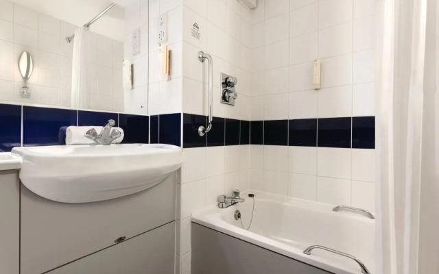 Days Inn Michaelwood M5