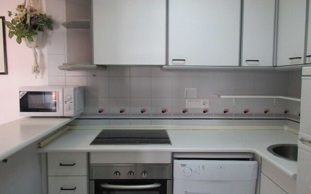 Blaumar B-18 Inmoestarit