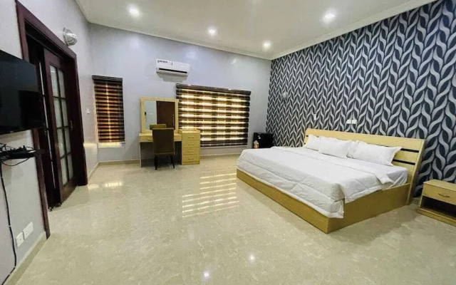 La Nice Apartment and Suites