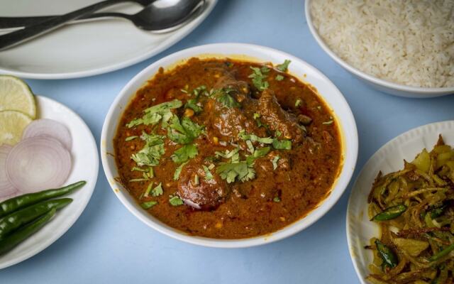 Town & Country Inn By OYO Rooms