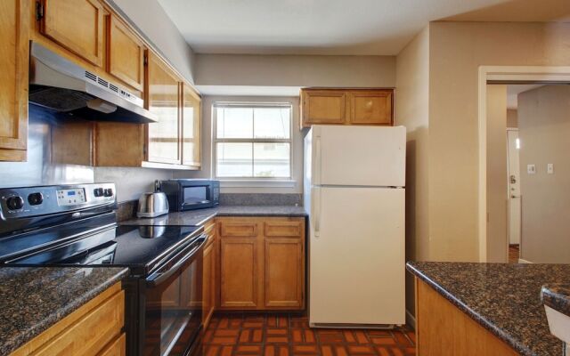 AustinStays 2 Bedroom Downtown Suite
