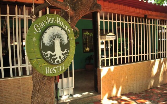 Hostal Garden House - Hostel