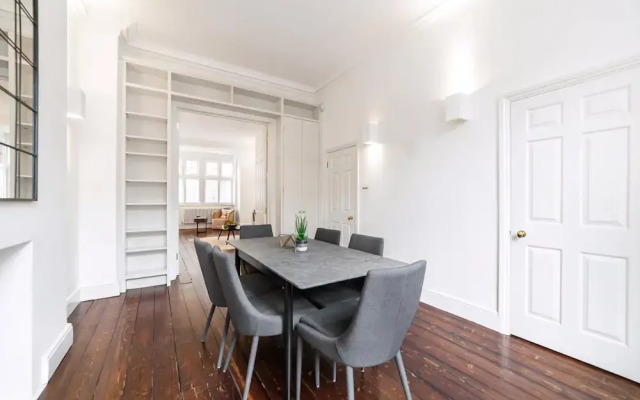 Elegant Two-level Kensington Apartment