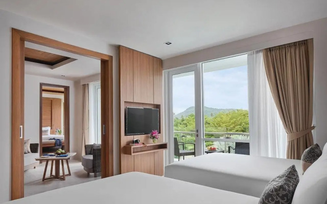 Splash Beach Villa Resort