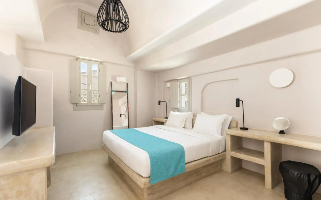 Danae Suites Santorini